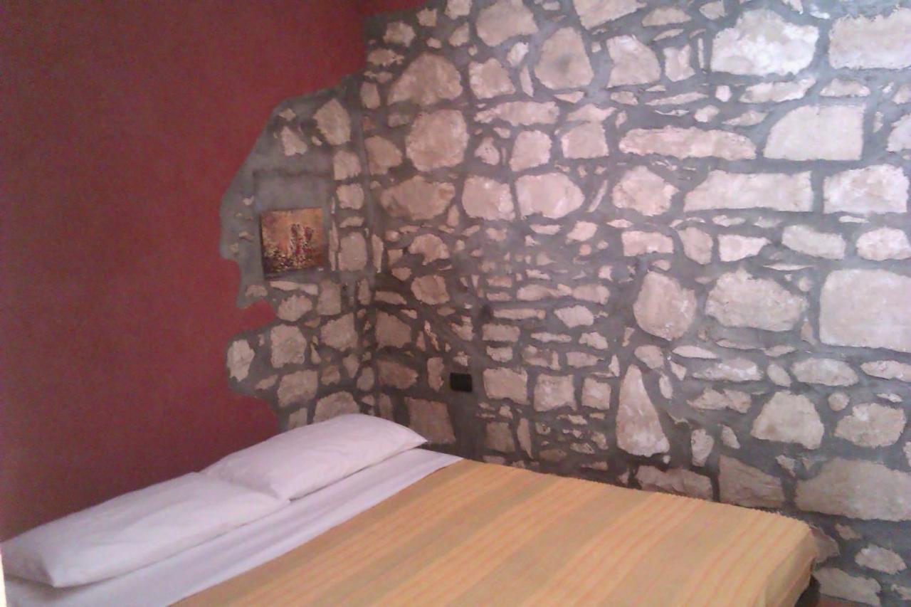 Vento Del Sud Guest House Chiaramonte Gulfi Ngoại thất bức ảnh