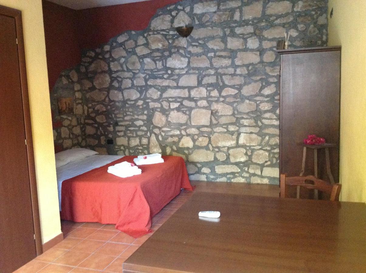 Vento Del Sud Guest House Chiaramonte Gulfi Ngoại thất bức ảnh